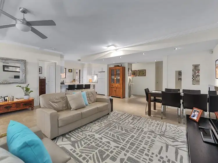 2/9 Newstead Avenue, Newstead QLD 4006