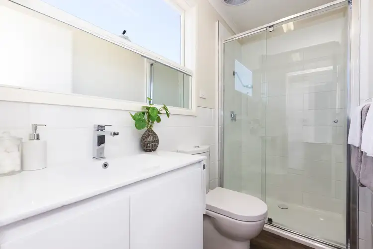Seventh view of Homely apartment listing, 1A/446-448 Station Street, Bonbeach VIC 3196