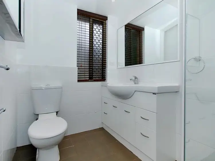 Fifth view of Homely house listing, 1 Pitta Place, Thornlie WA 6108