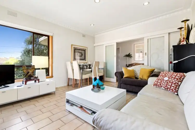 Sixth view of Homely house listing, 2 Oberon Avenue, Oakleigh East VIC 3166