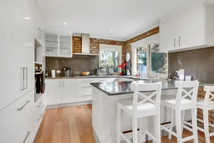 Second view of Homely house listing, 10 Shrewsbury Court, Frankston VIC 3199