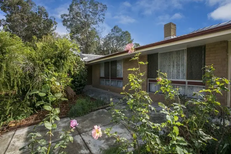 70 Temby Avenue, Kalamunda WA 6076
