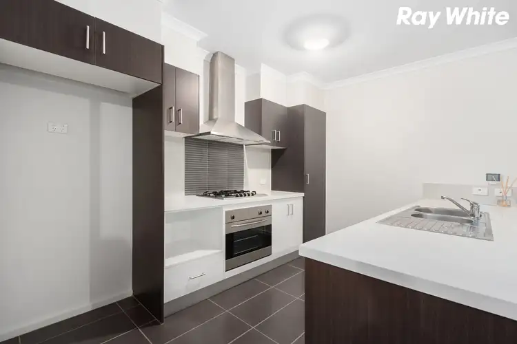 Sixth view of Homely townhouse listing, 2 Jade Walk, Officer VIC 3809