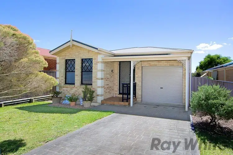18 Winchester Drive, Lake Munmorah NSW 2259