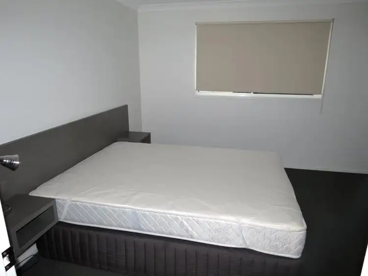 Fifth view of Homely unit listing, 3/18 Theresa Street, Emerald QLD 4720