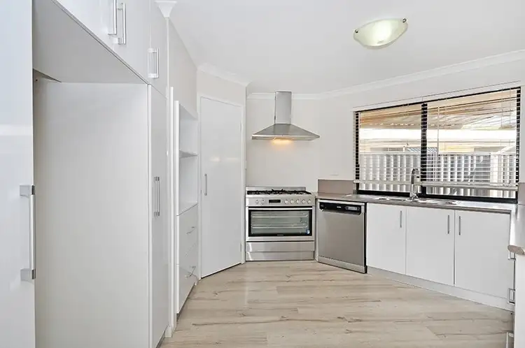 Fifth view of Homely house listing, 28 Beechwood Circle, Aveley WA 6069
