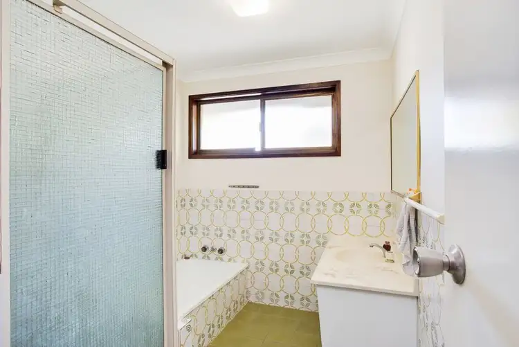 Seventh view of Homely house listing, 21 McIlwraith Avenue, Sorrento QLD 4217