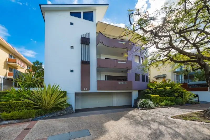 Main view of Homely unit listing, 1/98 Racecourse Road, Ascot QLD 4007