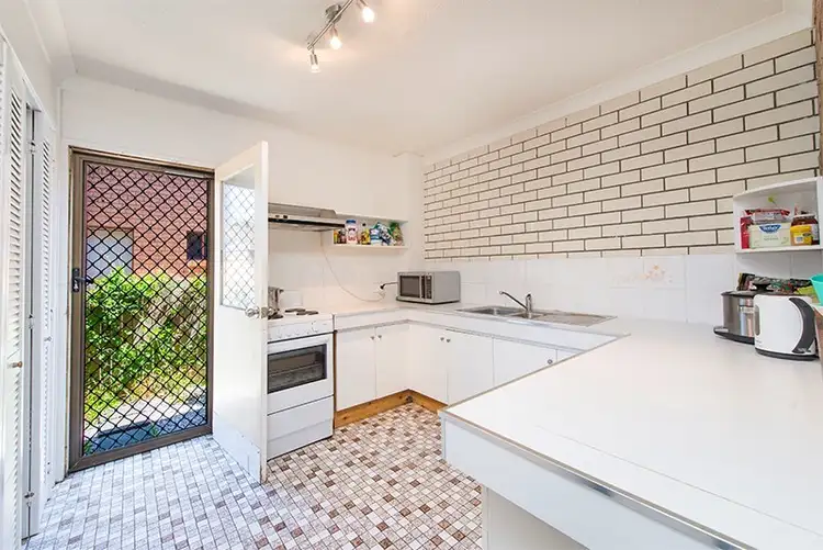 Second view of Homely unit listing, 2/9 Christina Court, Mermaid Waters QLD 4218