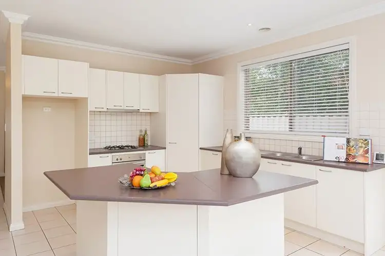 Third view of Homely house listing, 6 Berrima Close, Craigieburn VIC 3064