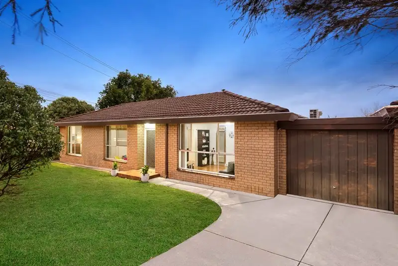 Main view of Homely unit listing, 1/233 Huntingdale Road, Oakleigh VIC 3166