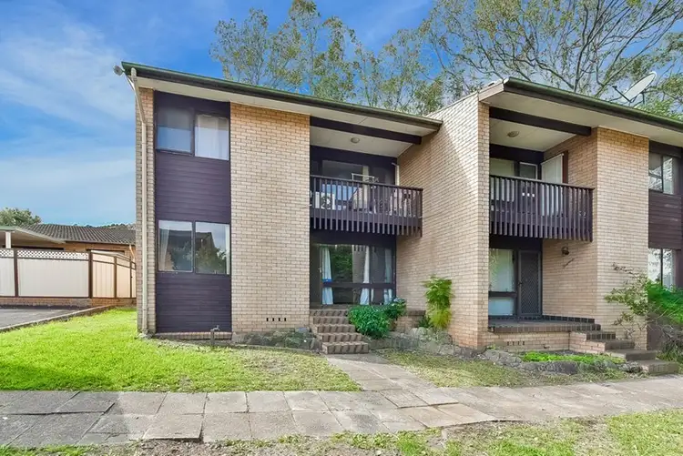 13/2 Whipbird Avenue, Ingleburn NSW 2565