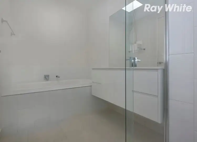 Fifth view of Homely townhouse listing, 6 Stellar Place, Bundoora VIC 3083