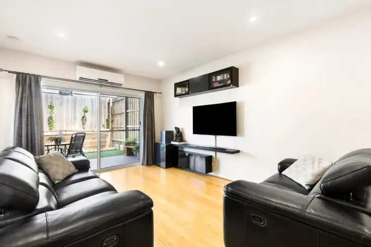 Fourth view of Homely unit listing, 2/70 Ferntree Gully Road, Oakleigh East VIC 3166