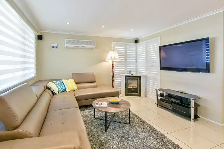 Second view of Homely house listing, 4 Ferdinand Place, Rosemeadow NSW 2560