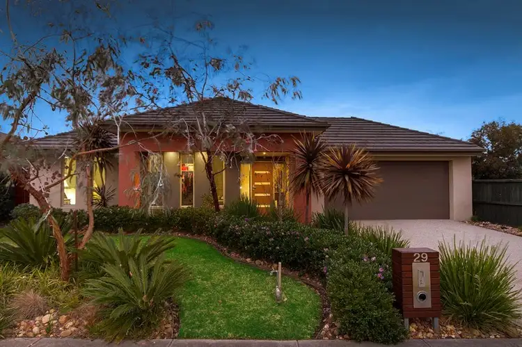 29 Coorong Circle, Waterways VIC 3195