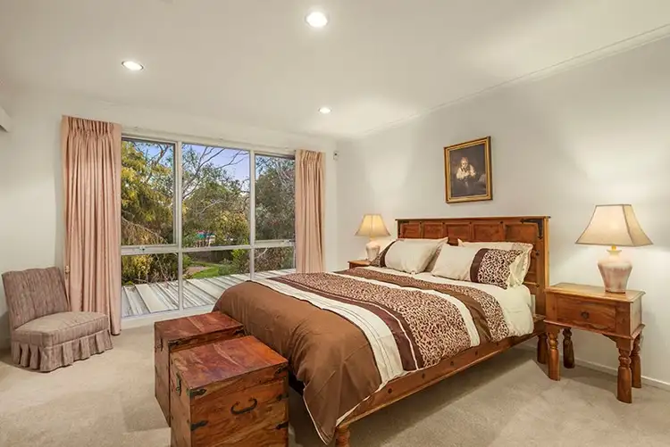 Sixth view of Homely house listing, 2 Claire Court, Eltham North VIC 3095