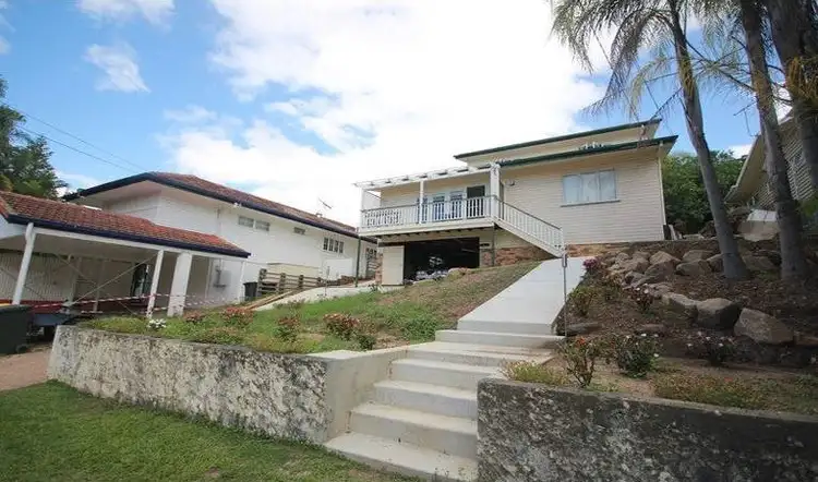 4 Gill Street, Holland Park QLD 4121