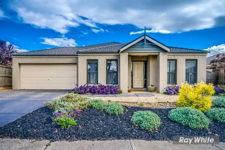 73 Papillon Parade, Tarneit VIC 3029