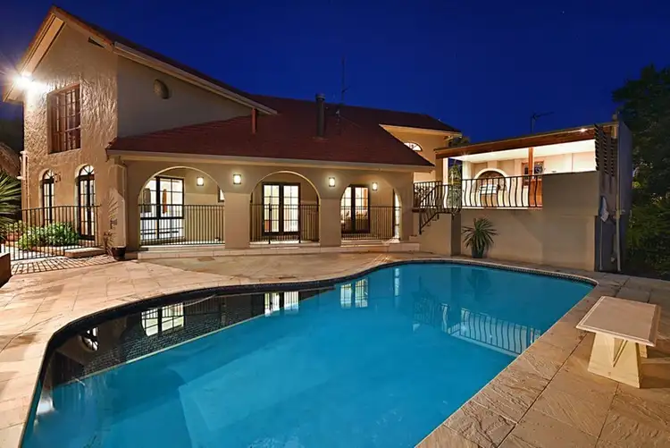 17 Dunbarton Avenue, Sorrento QLD 4217