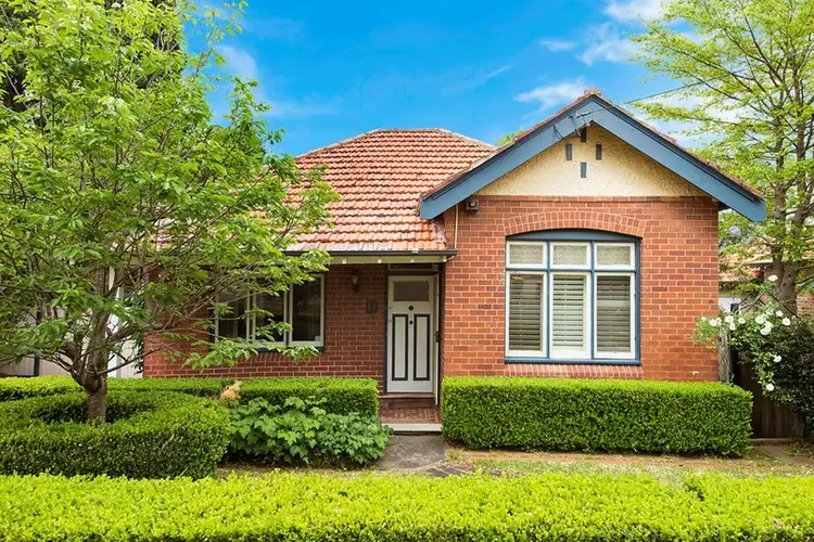 11 Ferncourt Avenue, Roseville NSW 2069