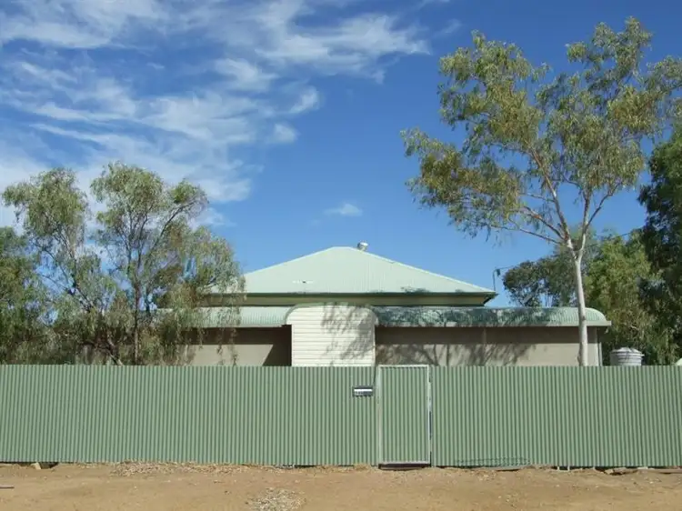 146-148 Ibis Street, Longreach QLD 4730