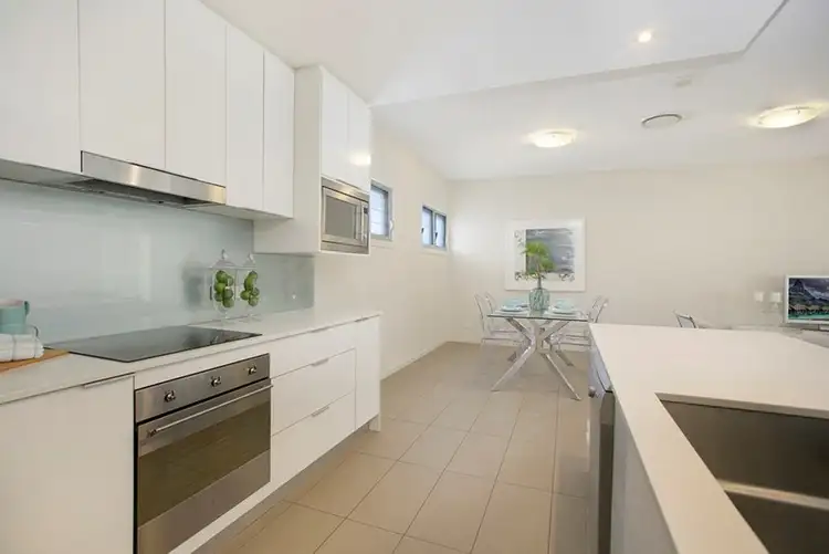 Fourth view of Homely townhouse listing, 1/340 Annerley Road, Annerley QLD 4103