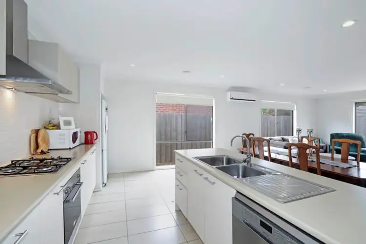 Fifth view of Homely house listing, 33 Oriondo Way, Marshall VIC 3216