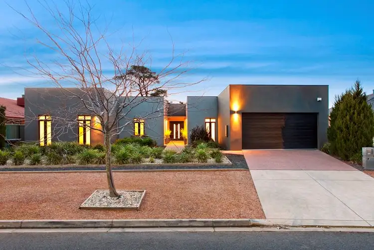 46 Faversham Avenue, Lake Gardens VIC 3355