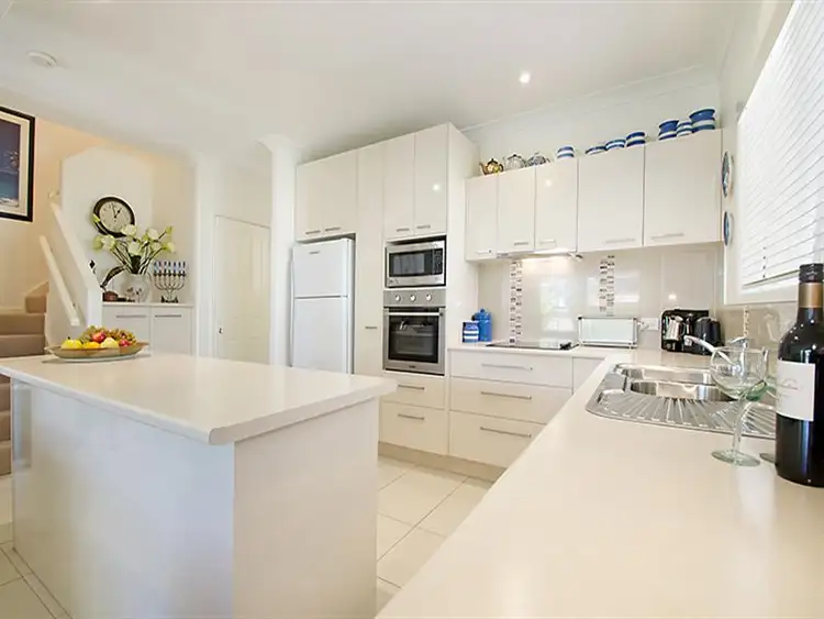 Fourth view of Homely unit listing, 2/15 WIlliam (Janet) Street, Alexandra Headland QLD 4572