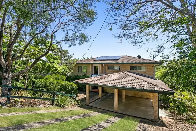 144 Burbong Street, Chapel Hill QLD 4069