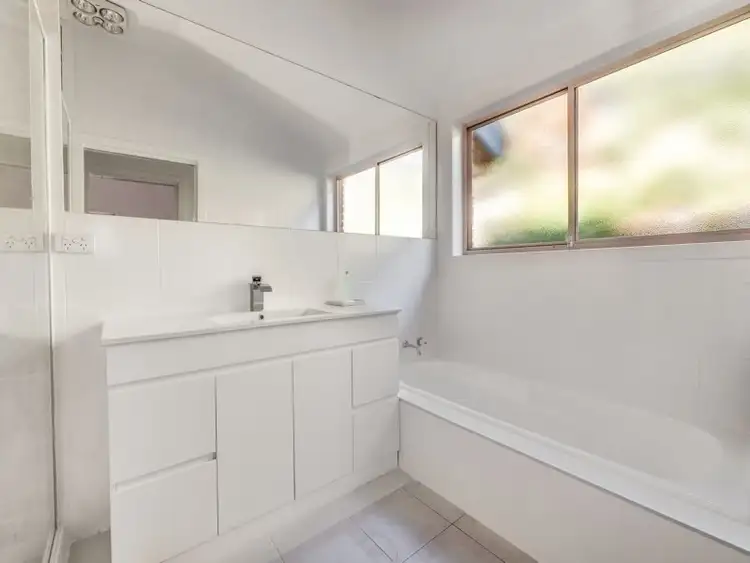 Sixth view of Homely unit listing, 2/69C Olinda Grove, Mount Nelson TAS 7007