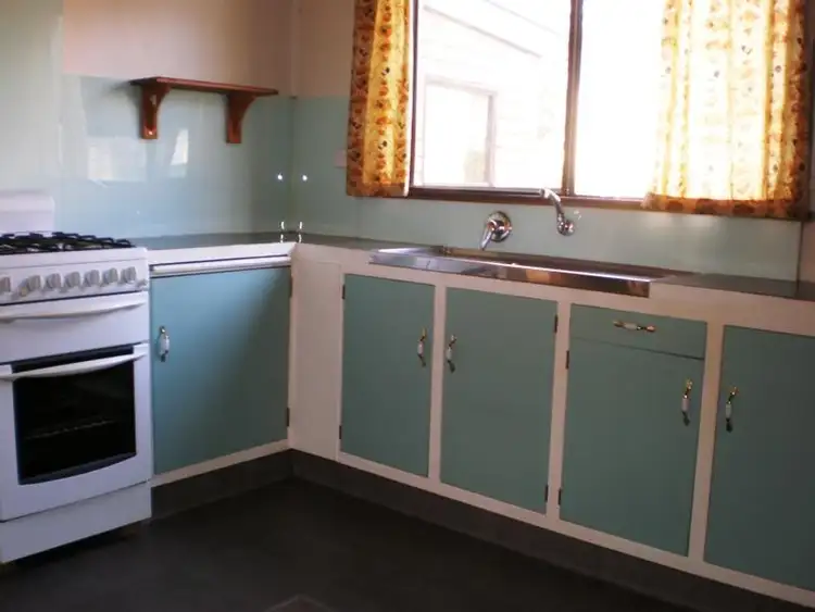 Second view of Homely house listing, 3 Bridges Street, Mount Gambier SA 5290