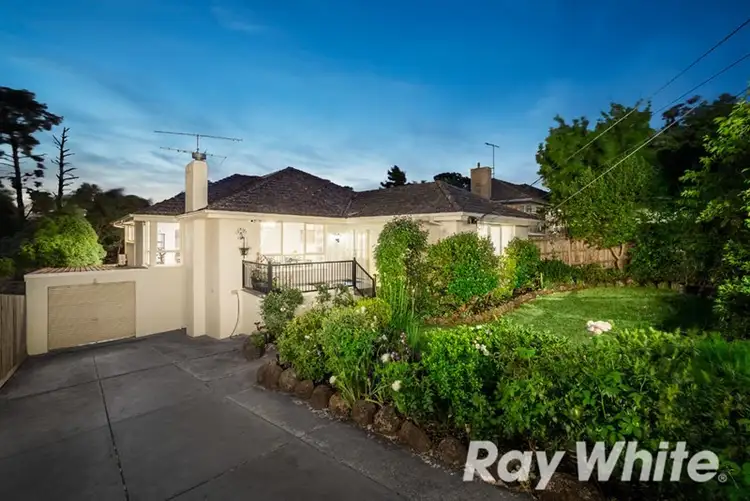 18 Boronia Grove, Doncaster East VIC 3109