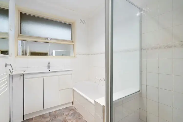 Seventh view of Homely house listing, 2 Liddell Court, Mount Waverley VIC 3149