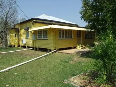 35 Hawthorn Street, Blackall QLD 4472
