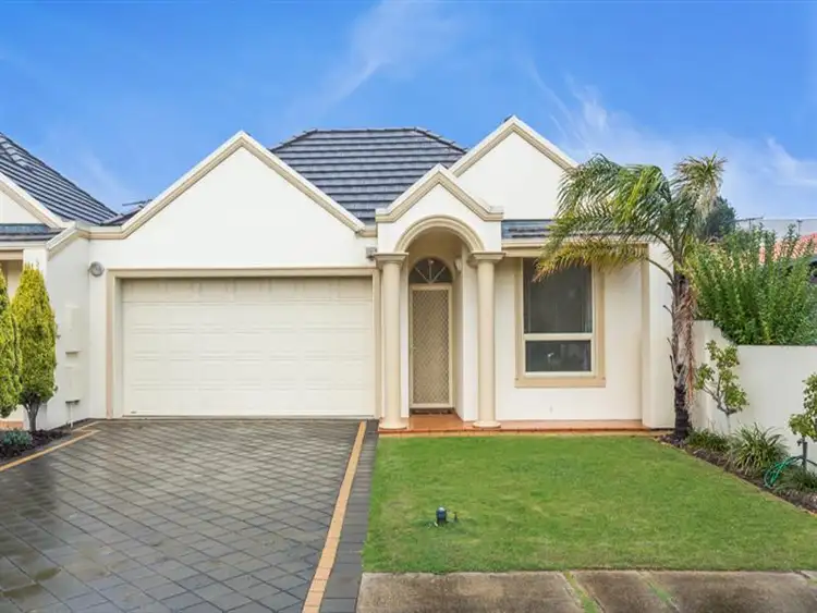 4 Edwin Street, West Lakes Shore SA 5020
