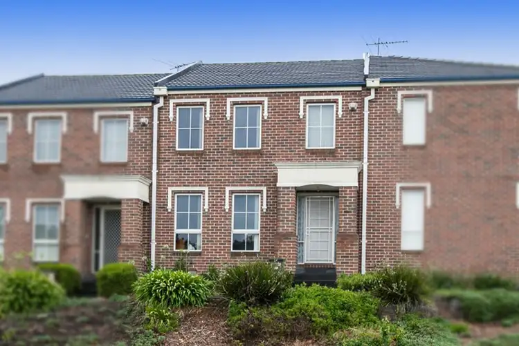 2/31 Loxton Terrace, Epping VIC 3076