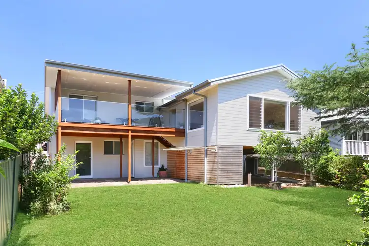 16 Lakewood Avenue, Green Point NSW 2251