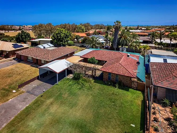 Second view of Homely house listing, 18 Zeewyck Court, Mahomets Flats WA 6530