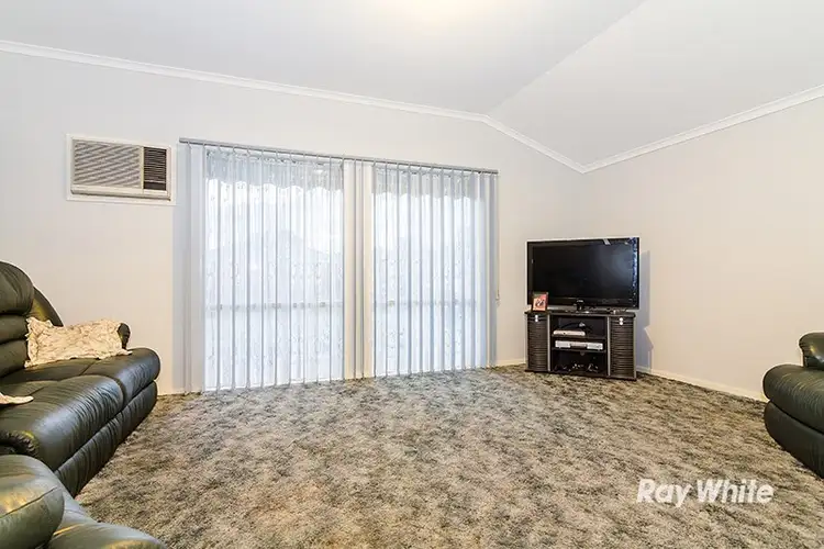 Fifth view of Homely house listing, 18 Lowther Court, Cranbourne North VIC 3977