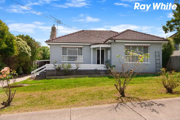 11 Campbell Street, Garfield VIC 3814
