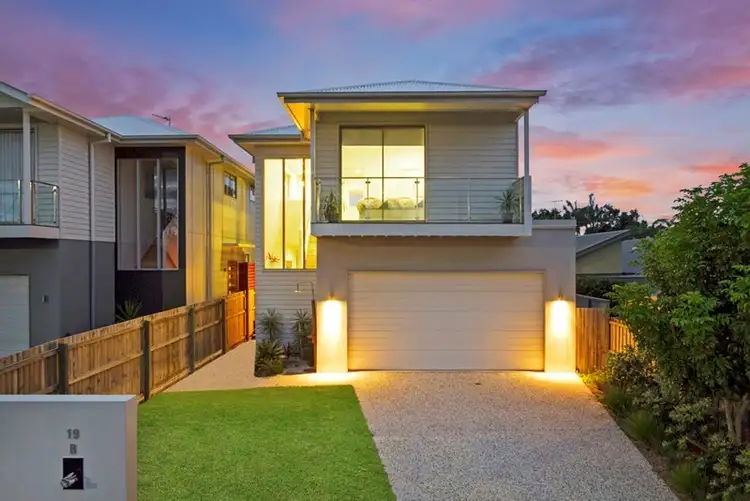 19b Avanti Street, Mermaid Waters QLD 4218