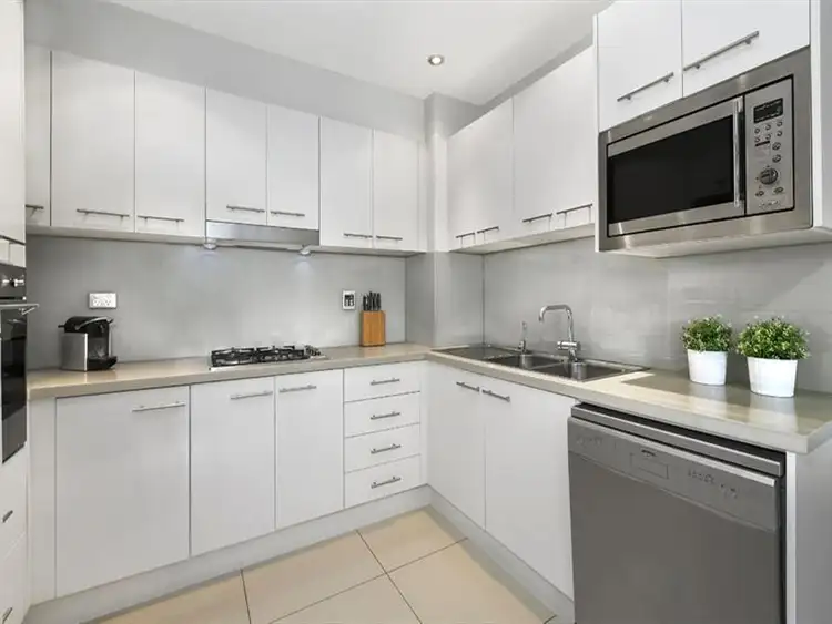 Fourth view of Homely unit listing, 24/2 Finlay Road, Turramurra NSW 2074