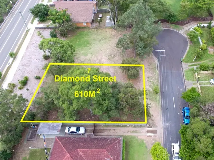 7 Diamond Street, Riverview QLD 4303