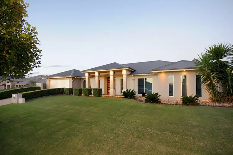 33 Nioka Drive, Highfields QLD 4352