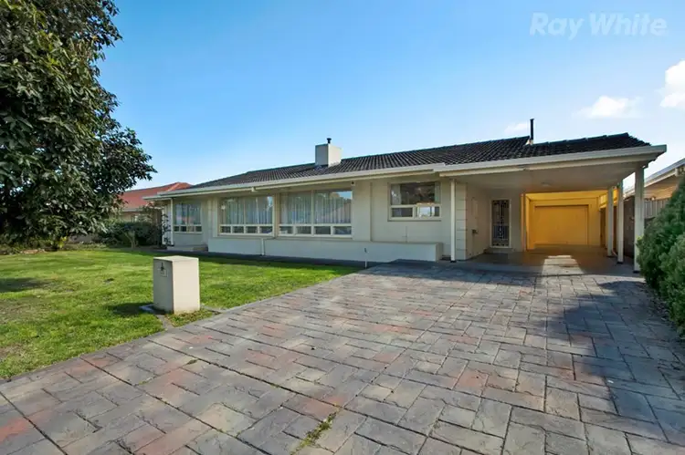 4 Coach House Drive, Novar Gardens SA 5040