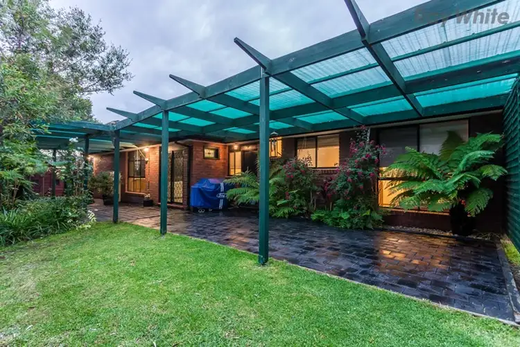 Seventh view of Homely house listing, 2 Oates Court, Taylors Lakes VIC 3038