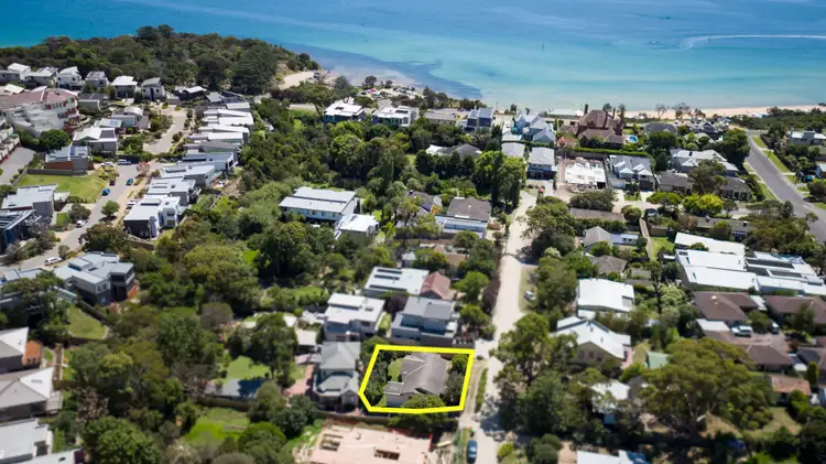 11 Marchington Avenue, Mornington VIC 3931