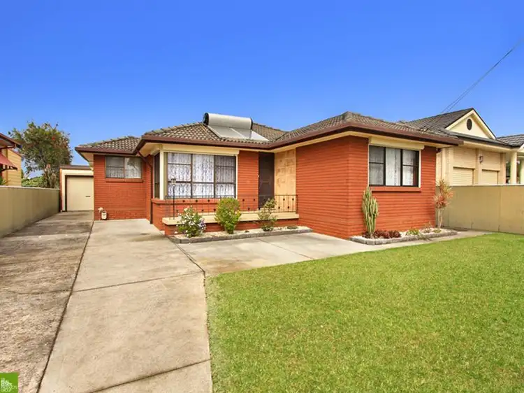12 Susan Avenue, Warilla NSW 2528